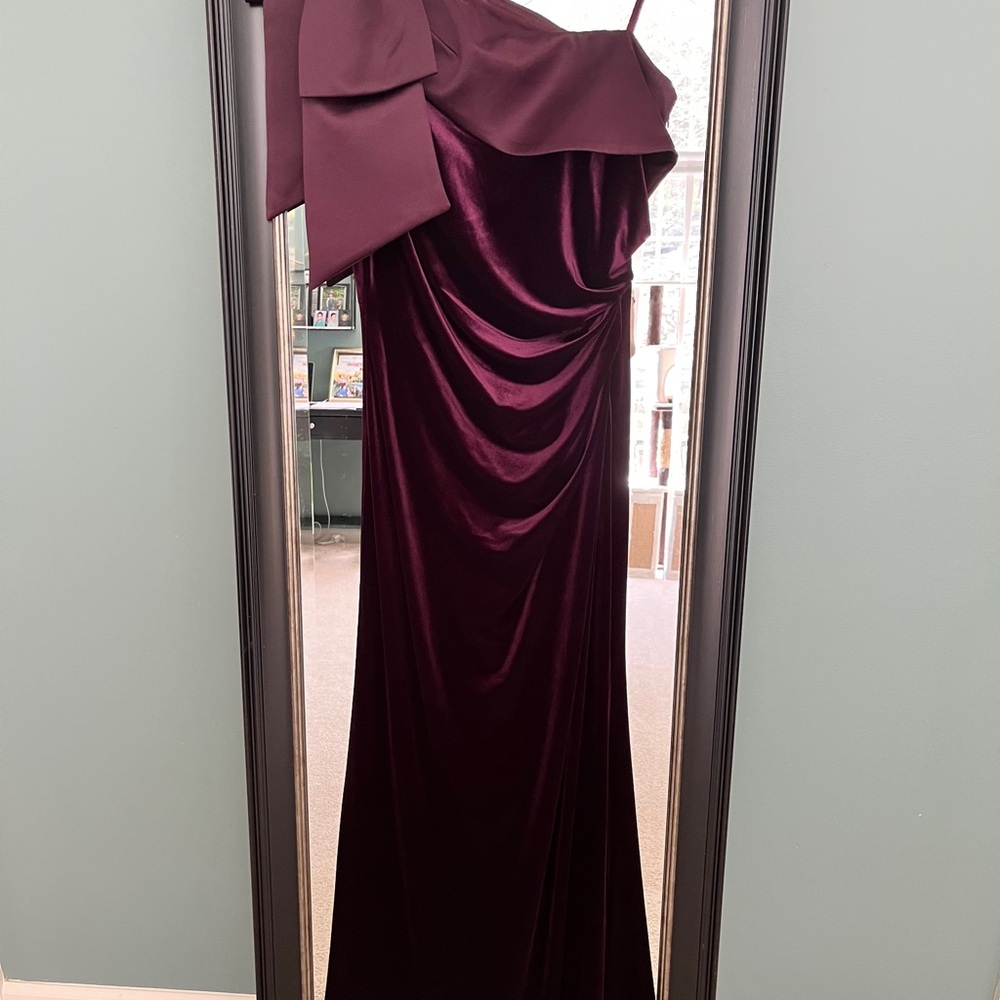 Elegant Burgundy Off-Shoulder Dress